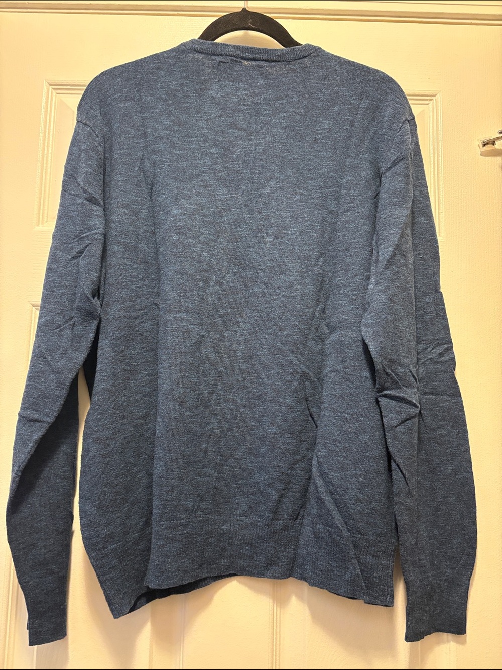 American Eagle Outfitters Men's Blue V-Neck Sweater - Picture 3 of 3